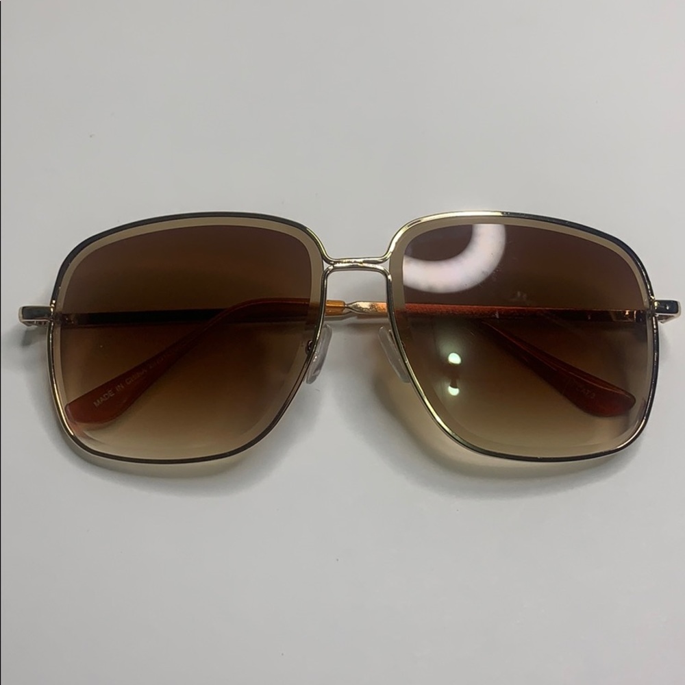 Stylish sunglasses no brand